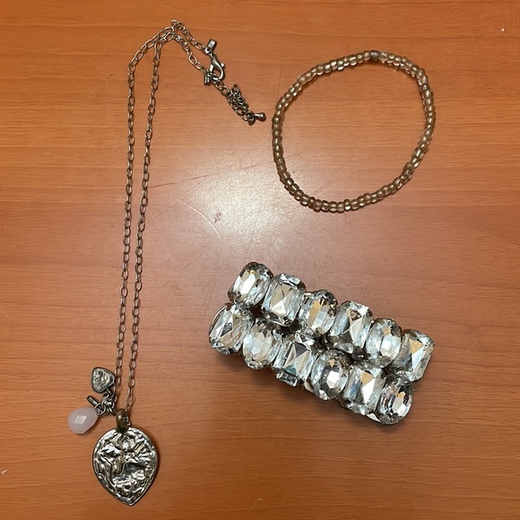 Fashion necklaces & bracelets bundle - Picture 3 of 5